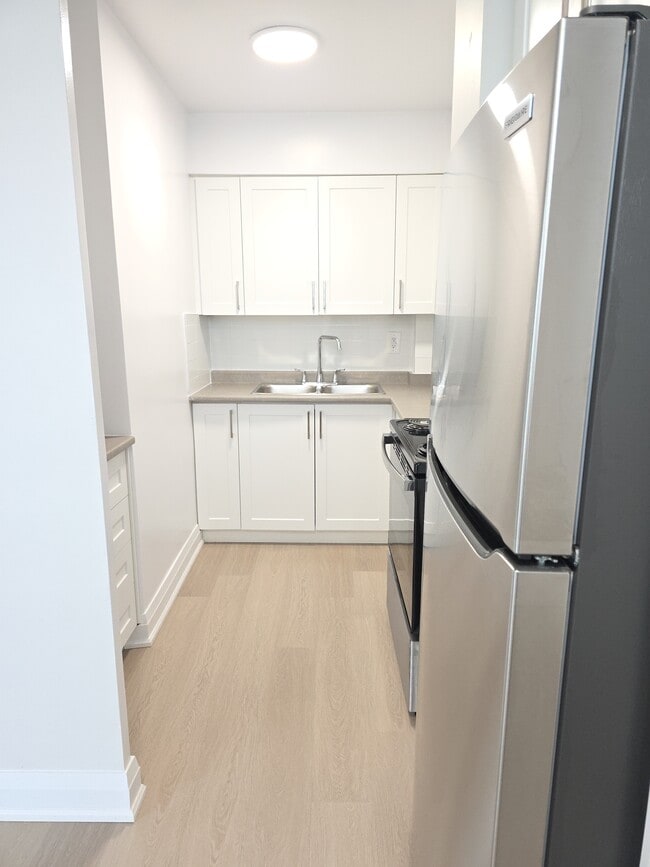 Building Photo - Mordini Residential