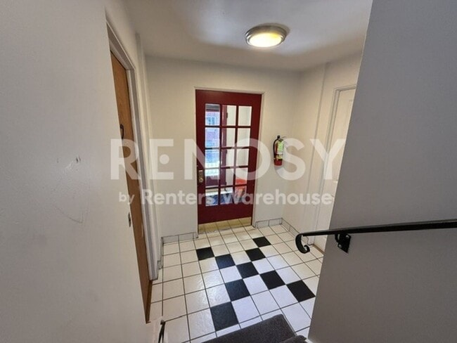 Foto del edificio - 1535 Hudson St