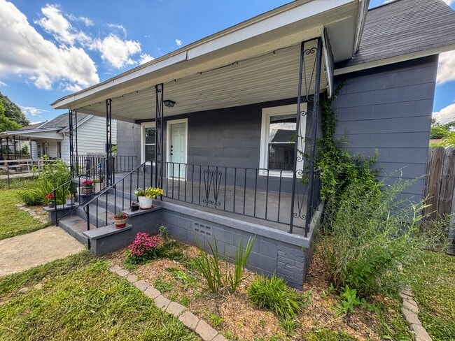 Building Photo - 21 Webb St