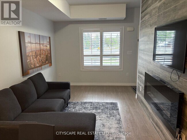 Photo du bâtiment - 1430 Highland Rd W