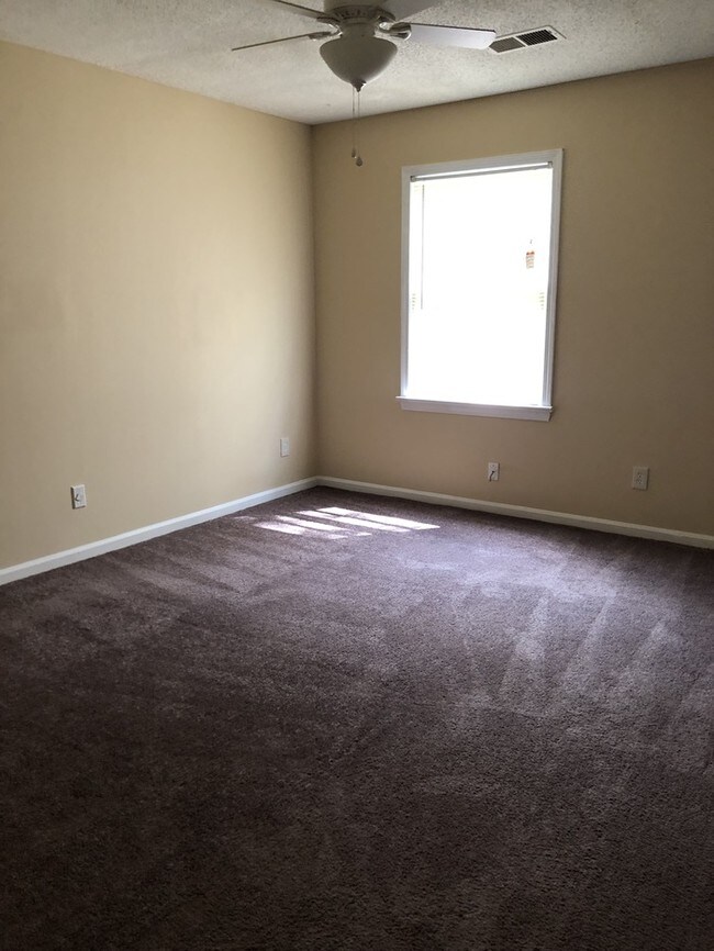 Foto del edificio - Townhome in Greenhurst