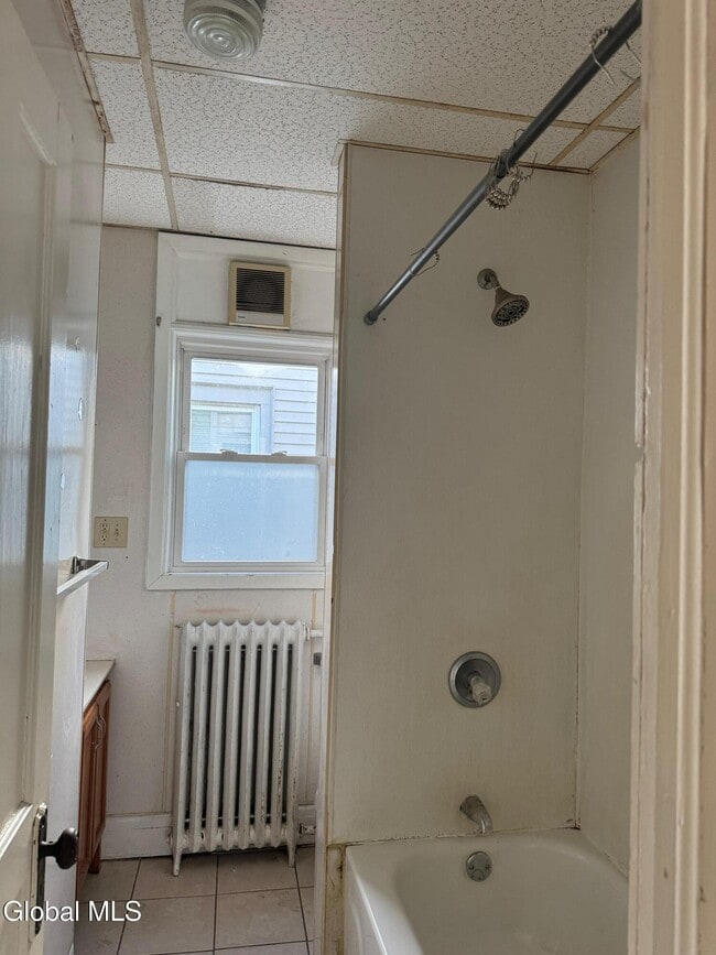 Building Photo - 535 Hamilton St