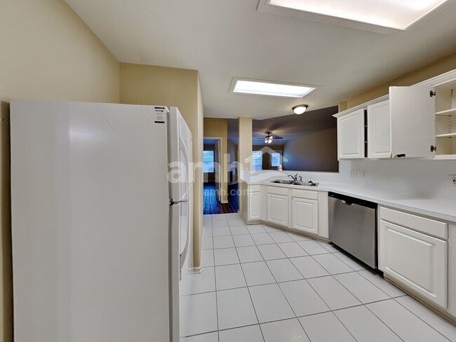 Foto del edificio - 19711 Indian Cherry Forest Ln