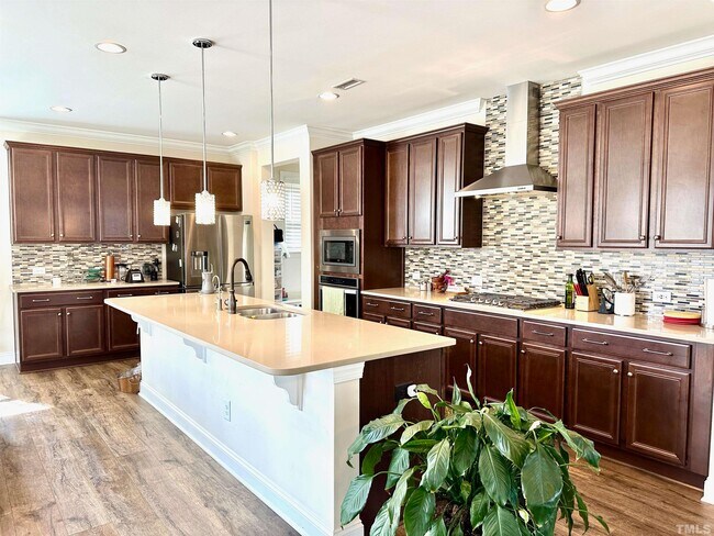 Building Photo - 473 White Iris Lp