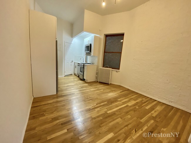 Foto del edificio - 222 E 21st St