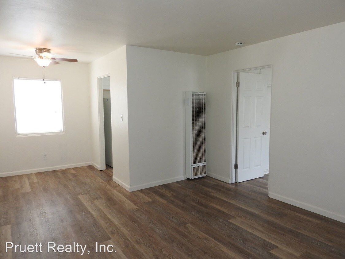 Primary Photo - 737-739 Ensenada Ct