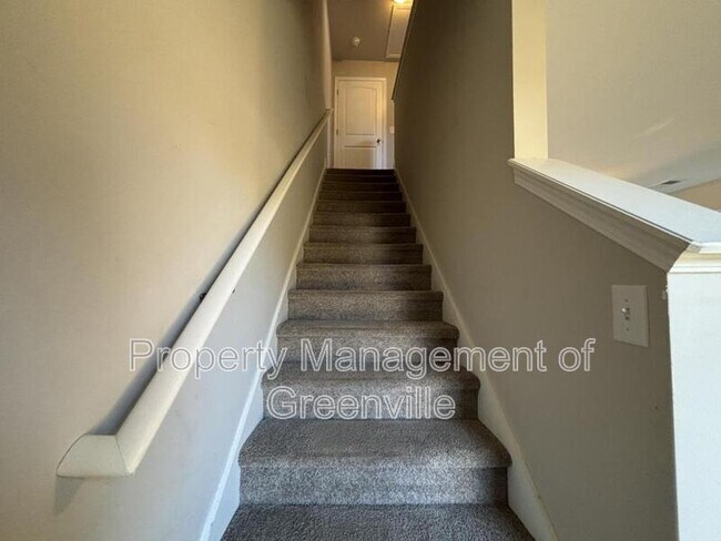 Foto del edificio - 121 Rubin Ave