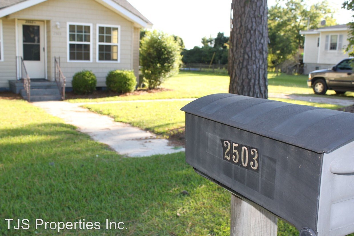Foto principal - 2 br, 1 bath House - 2503 Oaks Road