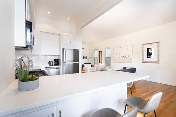 Foto del edificio - 129 Webster St