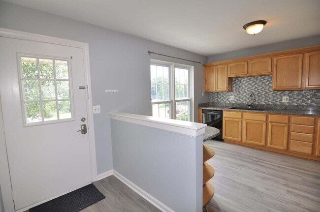 Building Photo - 3418 Burbank Dr