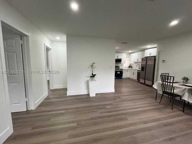 Foto del edificio - 5020 SW 26th Ave