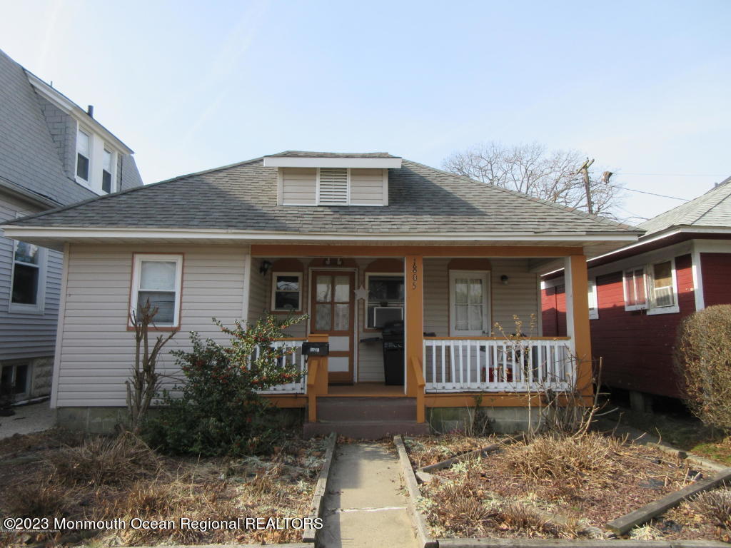 Primary Photo - 1805 Parkway