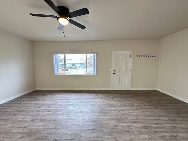 Foto del edificio - Remodeled 2 bed 1 bath in Richland