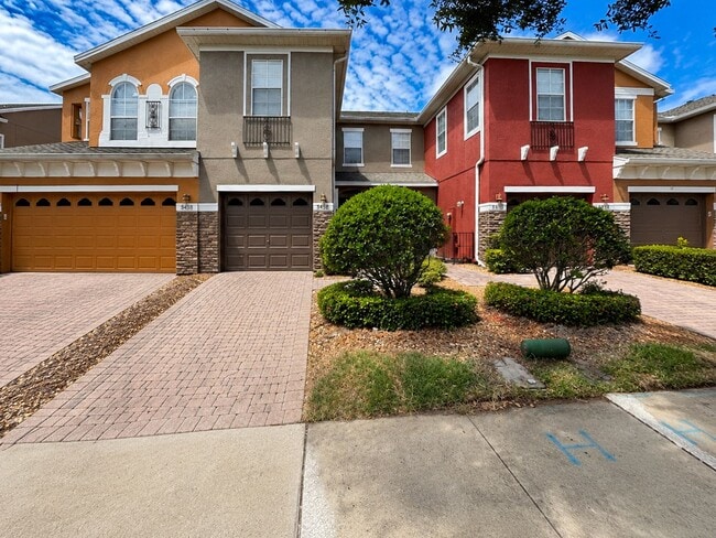 Building Photo - 9434 Silver Buttonwood St