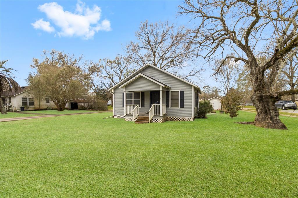 Primary Photo - 401 Gates Rd