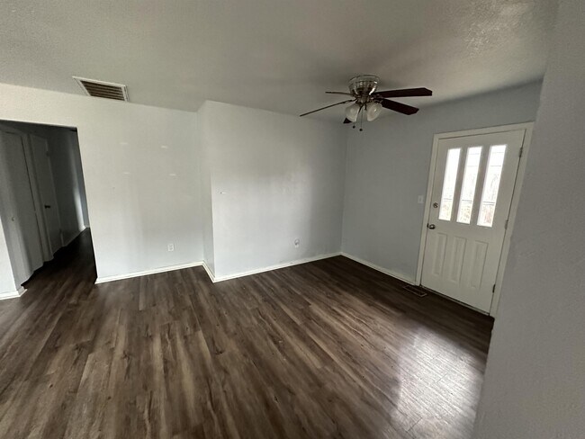 Foto del edificio - 1912 N Moulton Ct