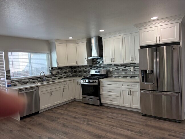 Foto del edificio - 10242 Kamwood Pl