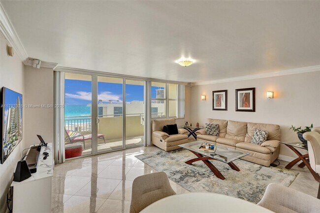 Foto del edificio - 3180 S Ocean Dr