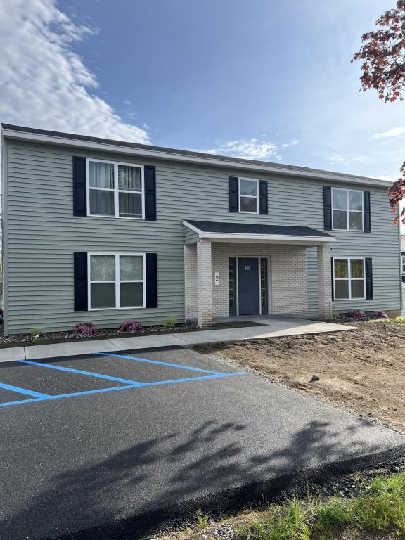 Foto principal - 52 Clifford Rd