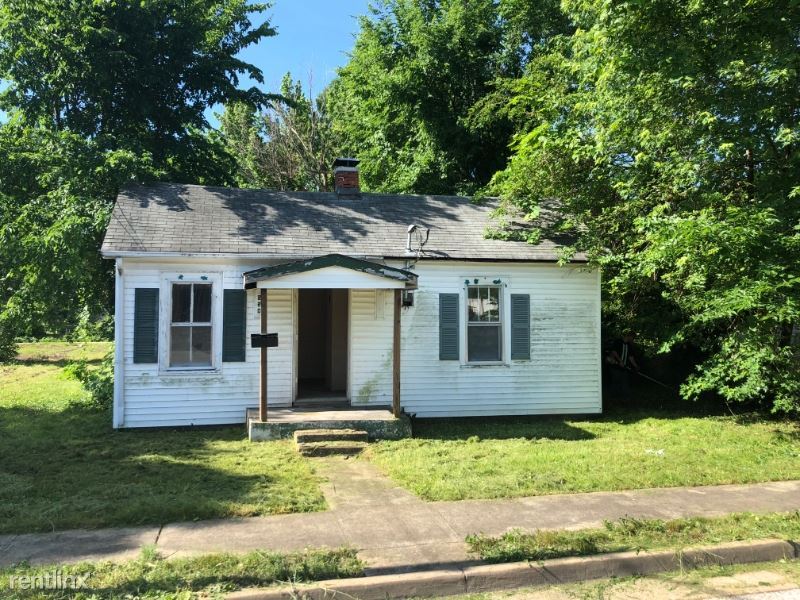 3 br, 1 bath House 220 E Central House Rental in Pacific, MO