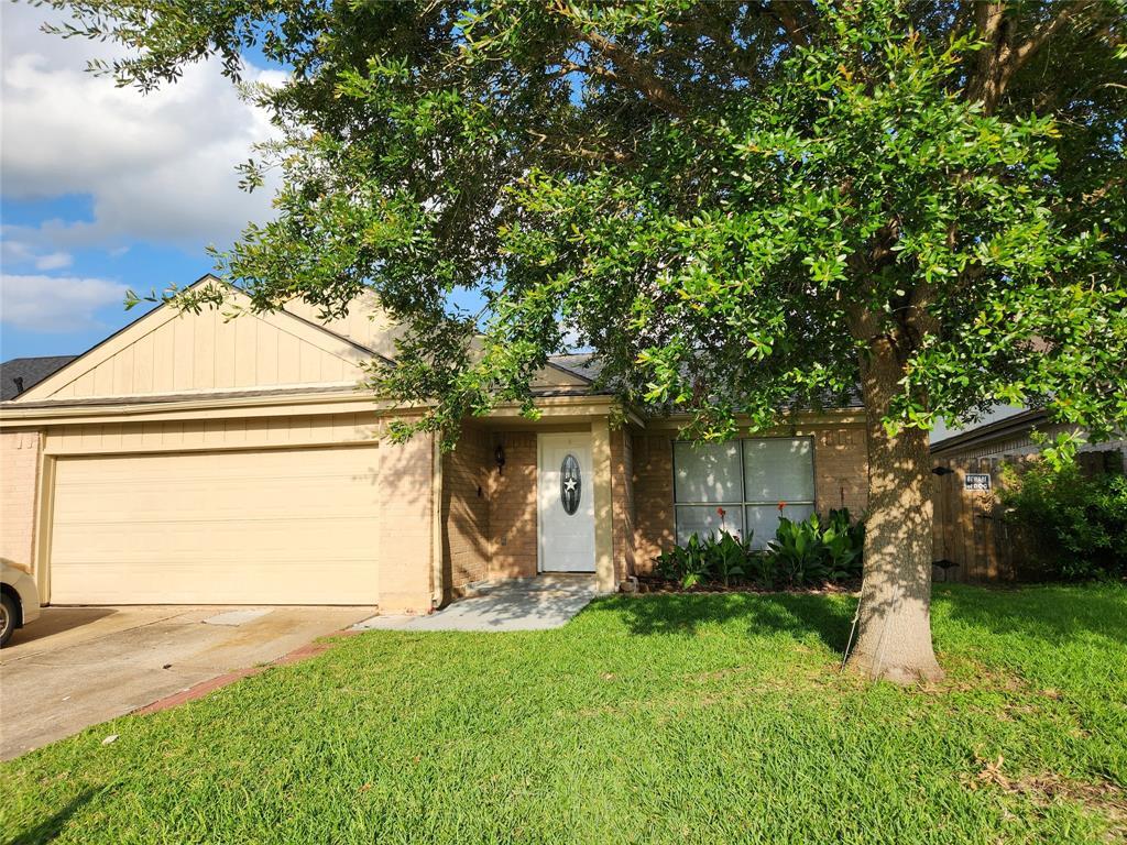 Foto principal - 2223 Sentinal Oaks St