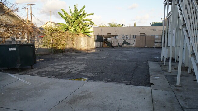 Rear Entry and Parking - 2501 E 10th St
