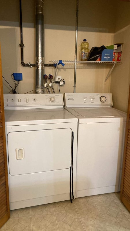 Building Photo - 114 Merrimack St