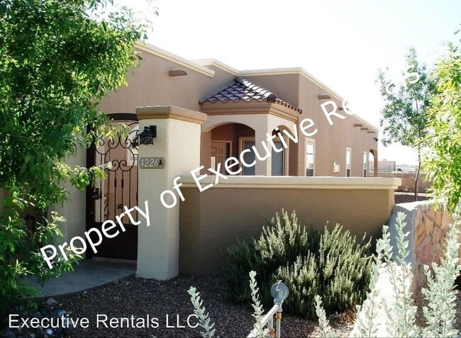 Building Photo - 4226 Tres Ninos Dr