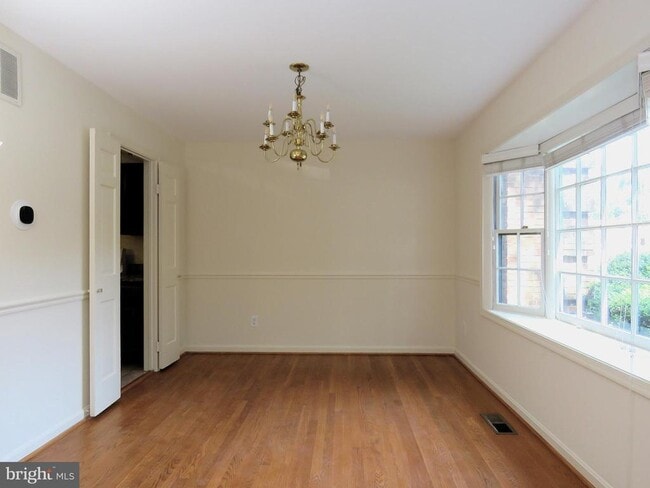 Foto del edificio - 9226 Bailey Ln