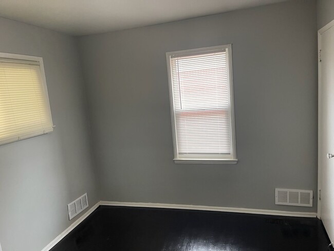 Building Photo - 12731 Grayfield - 3 BEDS & 2 BATH FOR RENT!