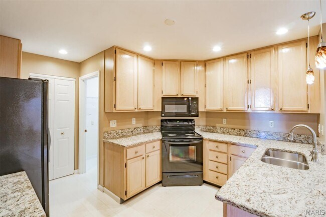 Foto del edificio - 3309 Lower Lakes Estates Dr