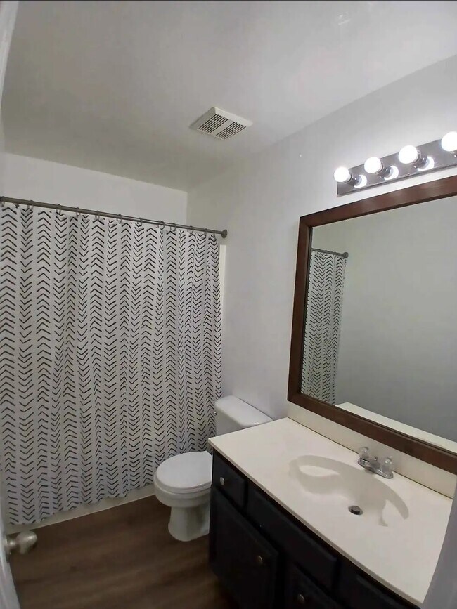 Foto del edificio - 5326 Raven Row