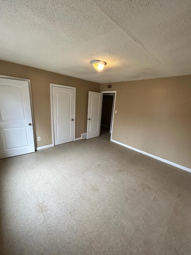 Foto del edificio - 5366 Clinchport Cir