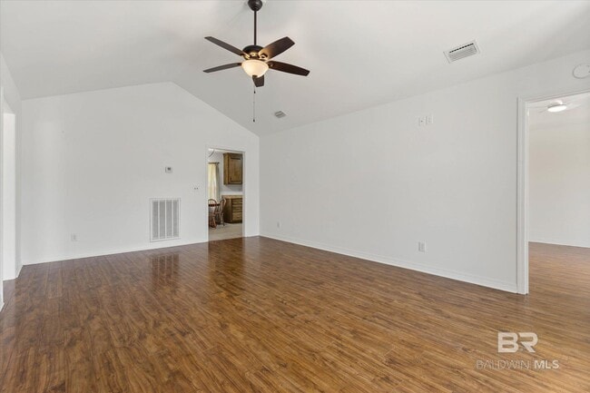 Building Photo - 15982 Pecan View Dr