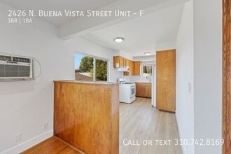 Building Photo - 2426 N Buena Vista St