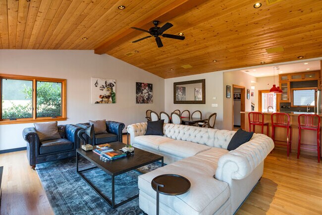 Foto del edificio - 432 Howland Canal