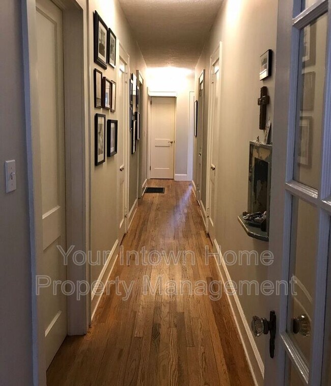 Foto del edificio - 1089 Eden Ave SE