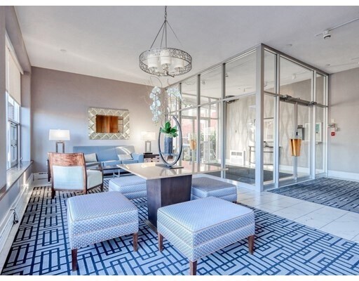 Foto del edificio - 20 Hammond Pond Pkwy