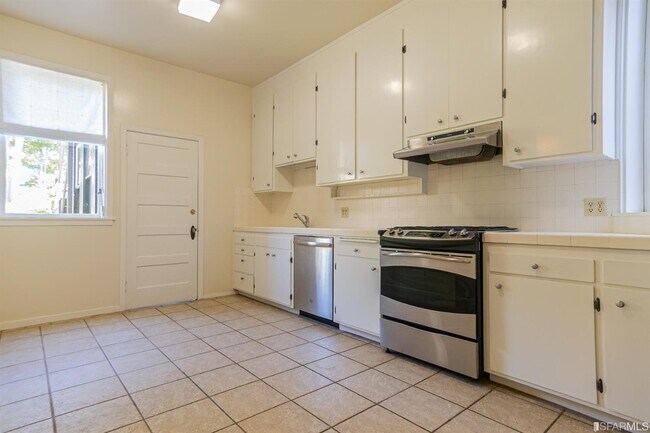 Foto del edificio - 3944 Washington St