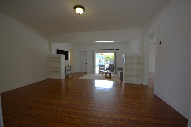 Foto del edificio - 717 N E St