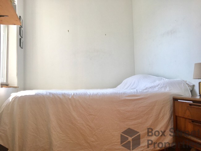 Foto del edificio - 154 N 8th St