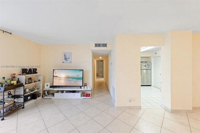 Foto del edificio - 3161 S Ocean Dr