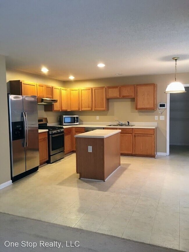 4 br, 2.5 bath House - 11 Windriver Trl photo'