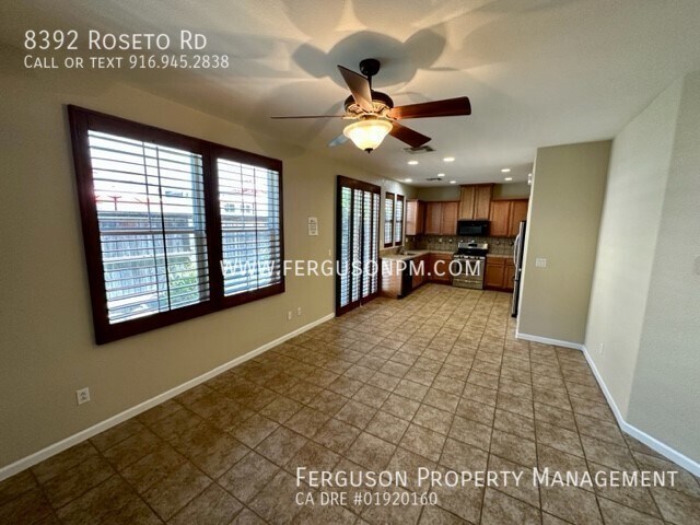 Foto del edificio - 8392 Roseto Rd