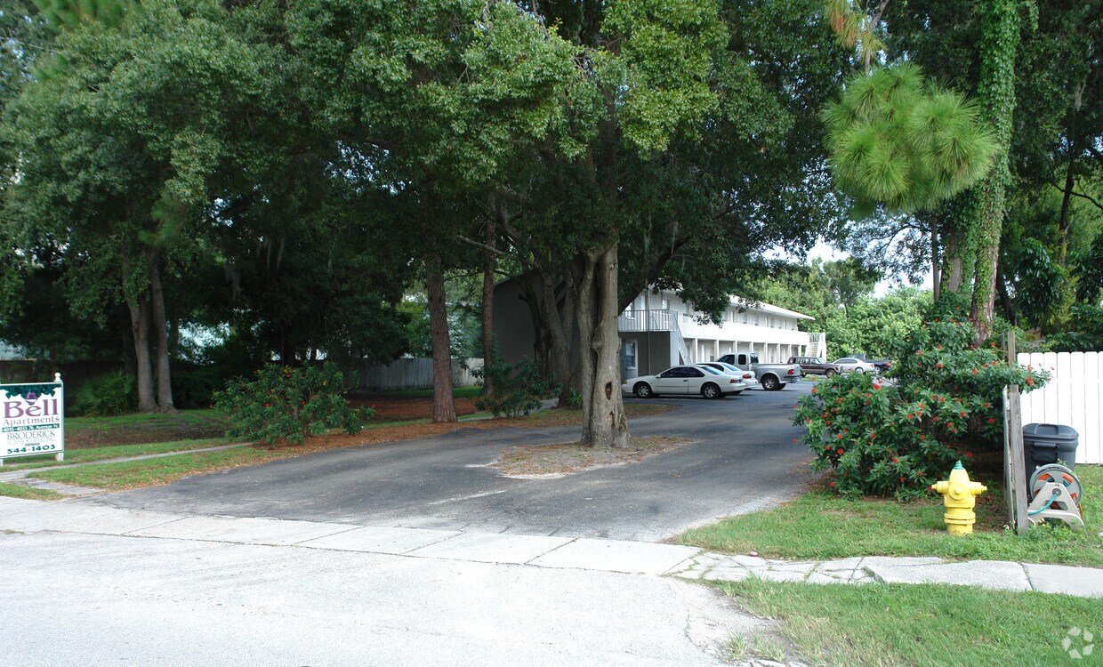 Primary Photo - Bell Apartments