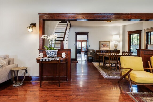 Foto del edificio - 1031 Stratford Ave