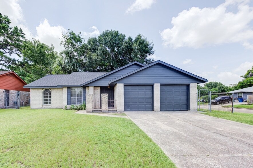 Photo - 2035 Deerhurst Lane Unit