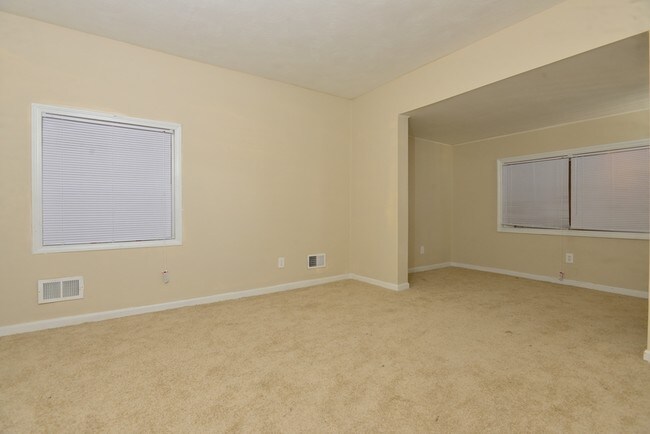 Building Photo - 62 McMillen St