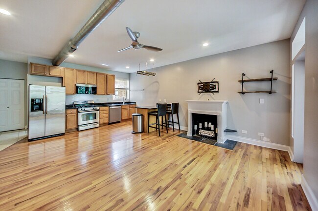 Foto del edificio - 4821 N Sawyer Ave