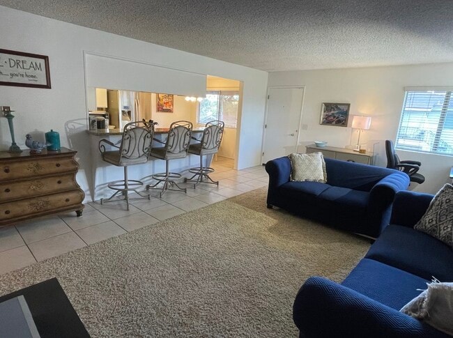 Building Photo - 5908 Stockdale Hwy